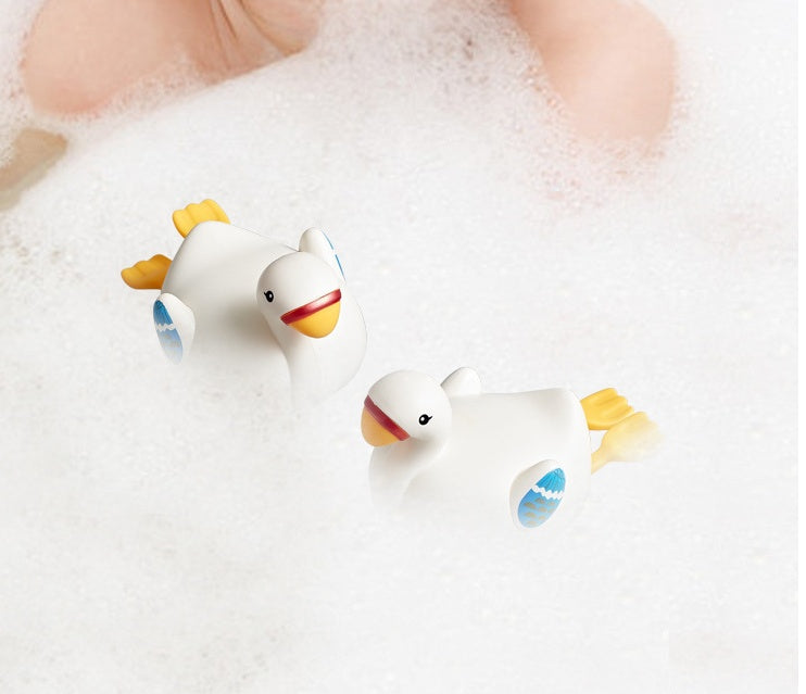 Baby Bath Toys Cute Cartoon Goose Dolphin Swimming Wind-up Clockwork Infant Children Water Toys Gifts Kids Showering Toys