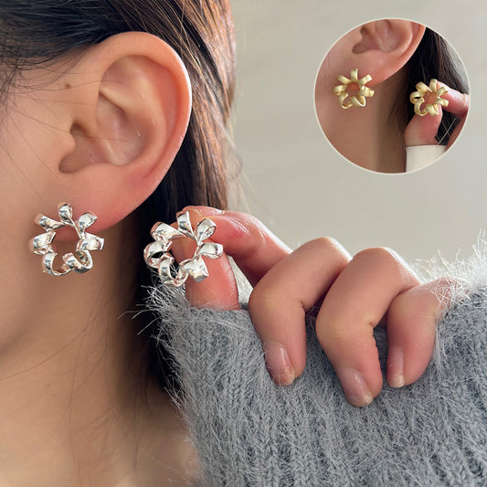 Fashion Jewelry Trendy Circle Twists Stud Earring For Women Simple Temperament Hyperbole Gold Color Ear Daily Wear Jewelry Party Gifts